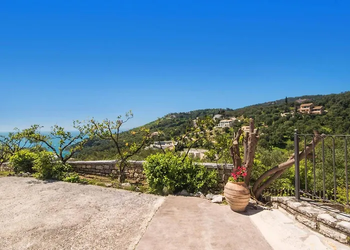 Adonis By Villa Agnítsini