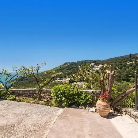 Adonis By Βίλα Αγνίτσινη